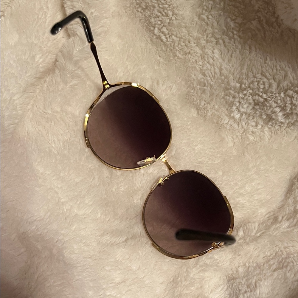 Gucci Women’s Sunglasses - Picture 9 of 12